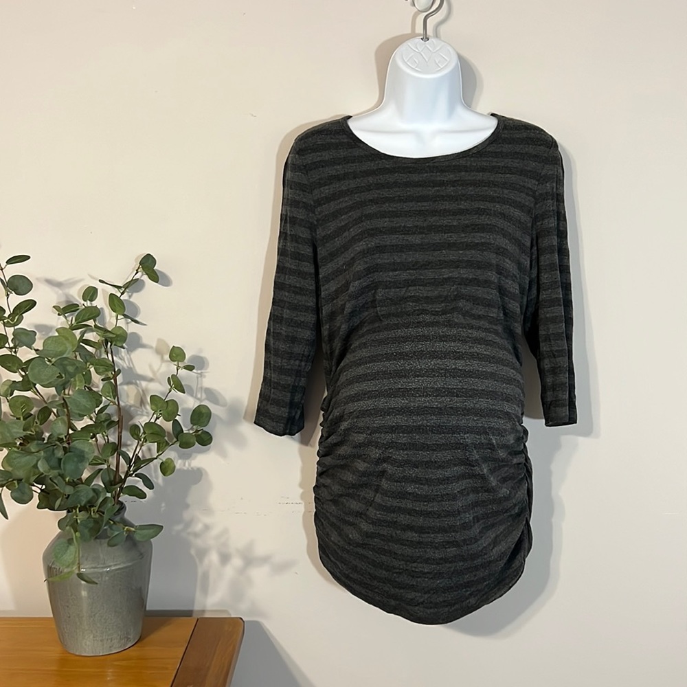 MATERNITY!  Adorable Motherhood Maternity 3/4 sleeve striped shirt, extra length